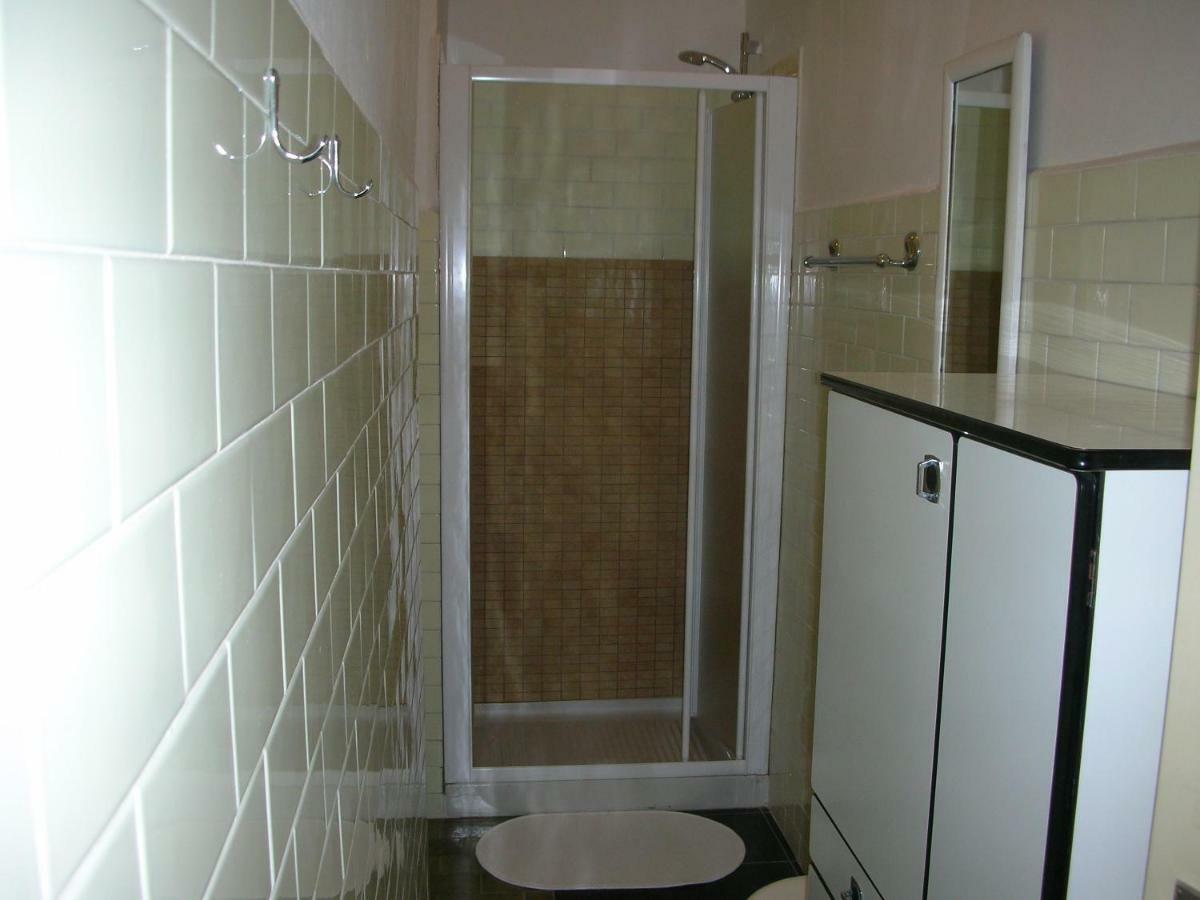 Nice Apartments In Downtown Bologna Ngoại thất bức ảnh